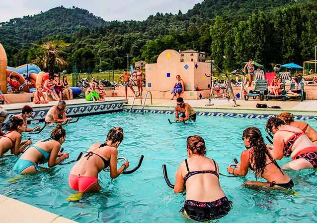 Venez découvrir le parc aquatique du camping Les Plans !
