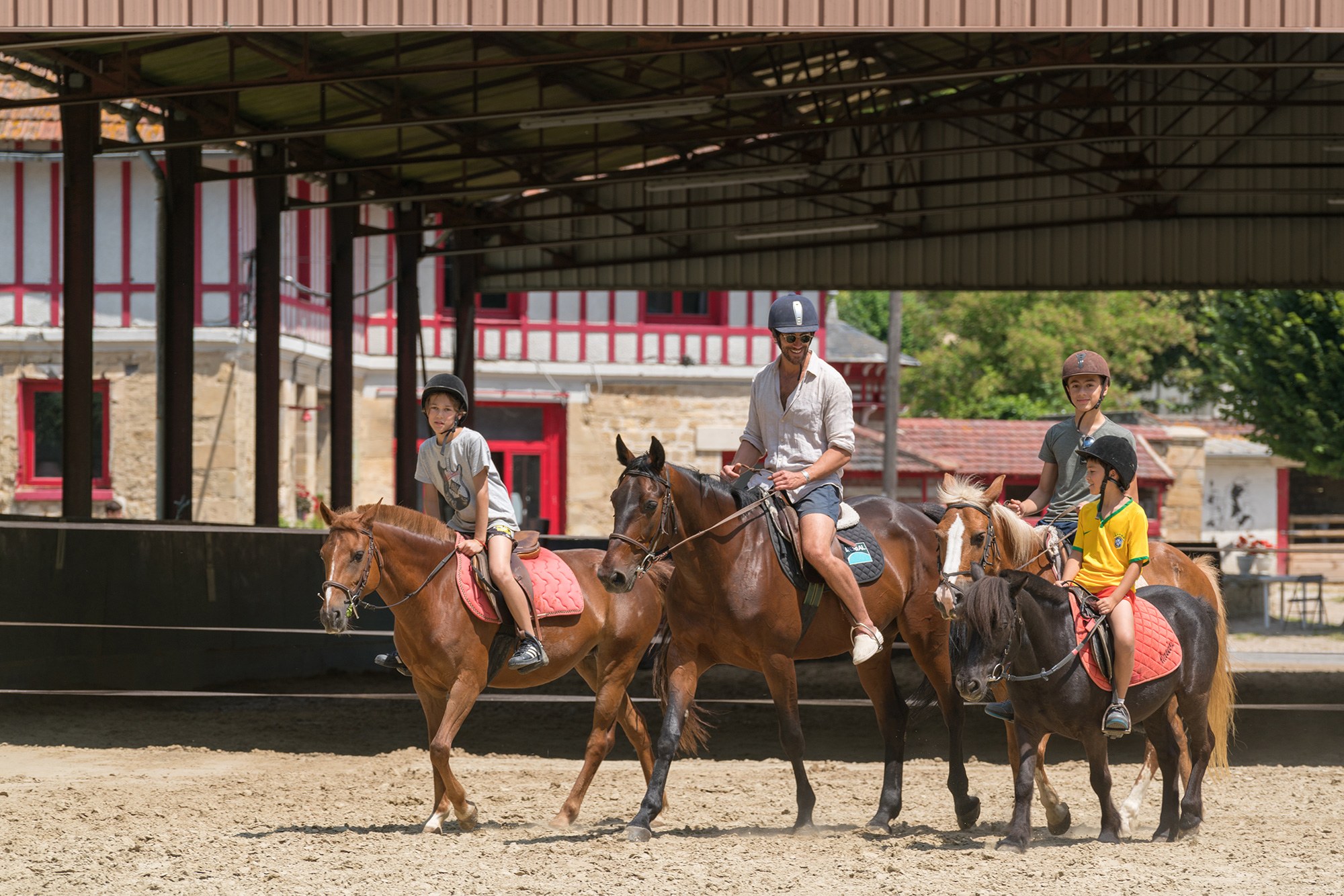 Optez pour des vacances en camping avec centre équestre